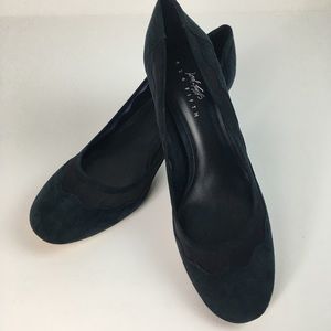 Lord and Taylor navy blue heels